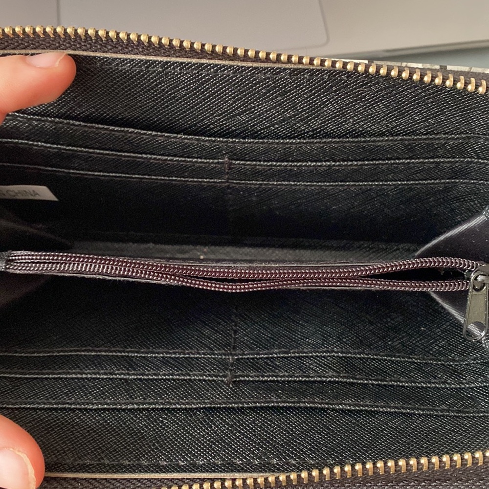 Wallet - Picture 5 of 5